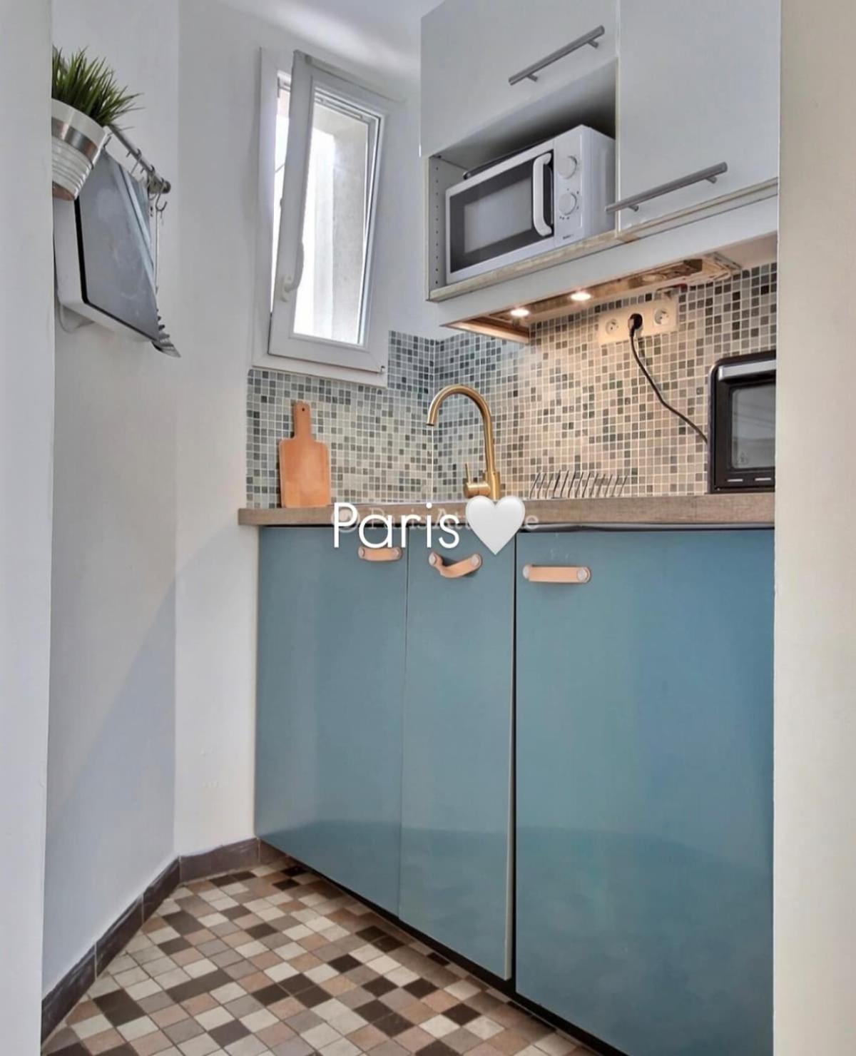 With ! Apartment Paris